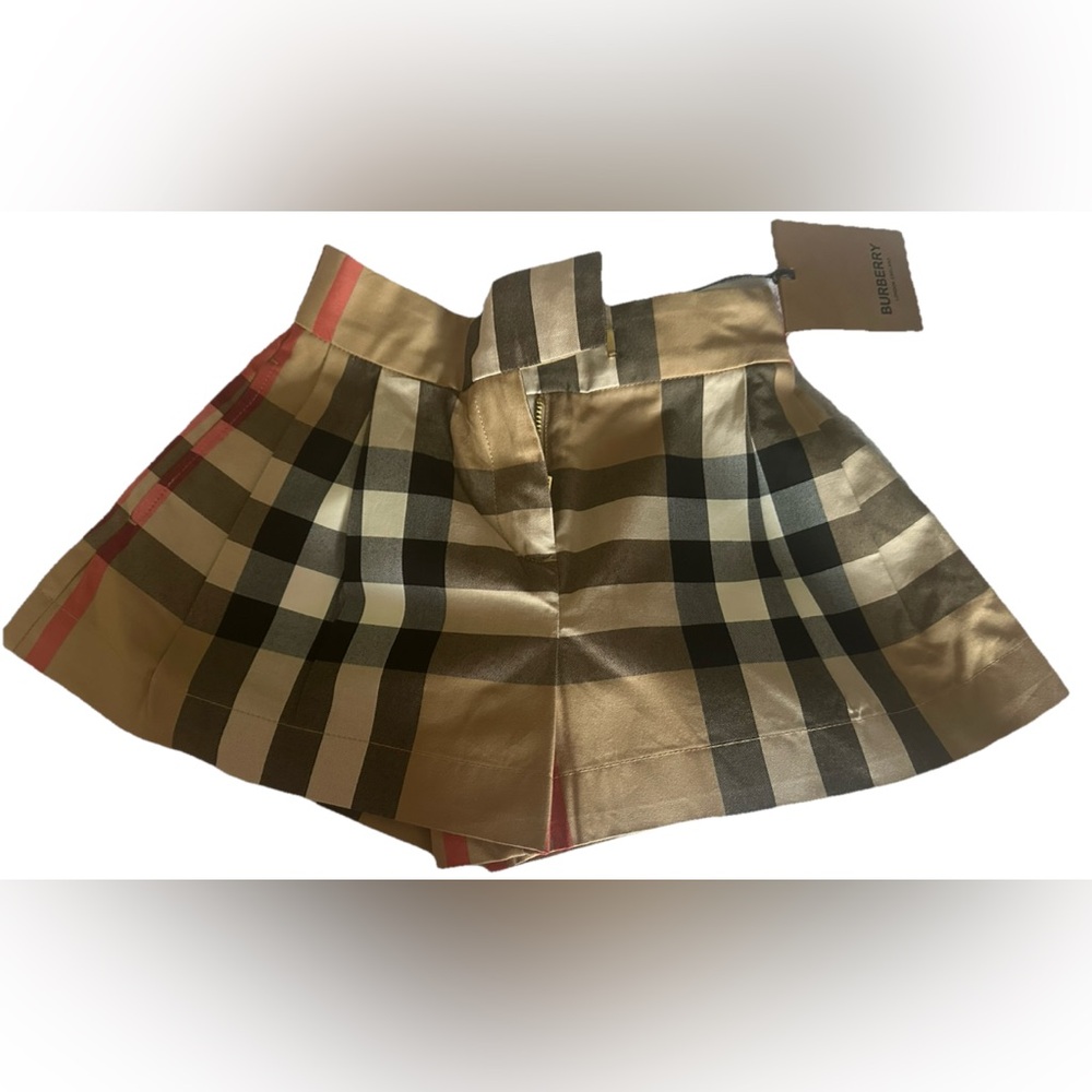 Burberry Checkered Shorts in Beige and Red